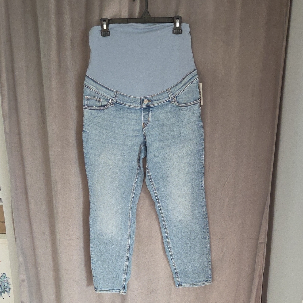 NWT Size Medium H&M Sky Blue MATERNITY Cropped Jeans